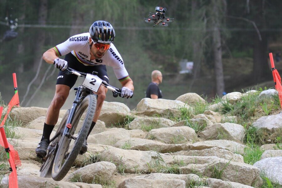 Cyklistika, MTB, horská kola, Nino Schurter, aktuální mistr světa, během SP ve Val di Sole v Itálii