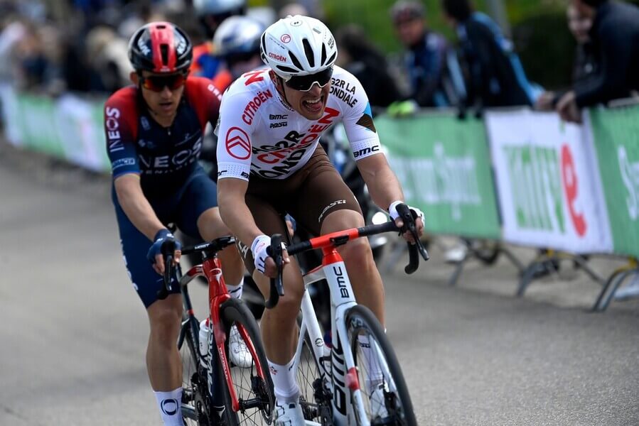 Cyklistika, UCI World Tour, Benoit Cosnefroy za AG2R a Michal Kwiatkowski za INEOS na Amstel Gold Race, Nizozemsko