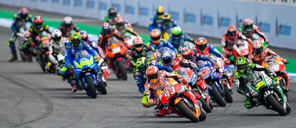 MotoGP, jezdci během závodu - Zdroj mooinblack, Shutterstock.com