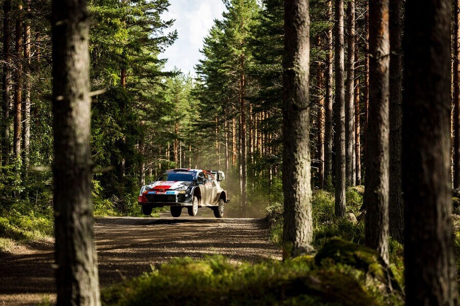 Rally, WRC, Elfyn Evans se Scottem Martinem a Toyotou během WRC Portugalsko