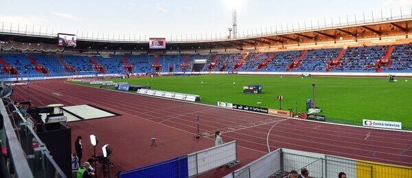 Atletika, Městský stadion v Ostravě-Vítkovicích, Zlatá tretra