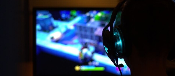 Fortnite je velice populární Battle royale PC hra, kterou hrají miliony lidí denně