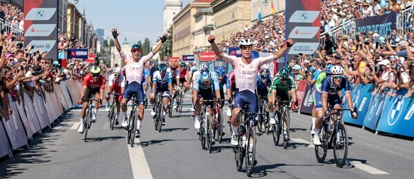 Cyklistika, Mistrovství Evropy, Fabio Jakobsen z Nizozemska se raduje z vítězství na ME v Mnichově