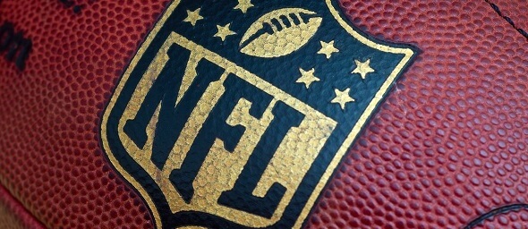 Americký fotbal, NFL, míč, logo - Zdroj dean bertoncelj, Shutterstock.com