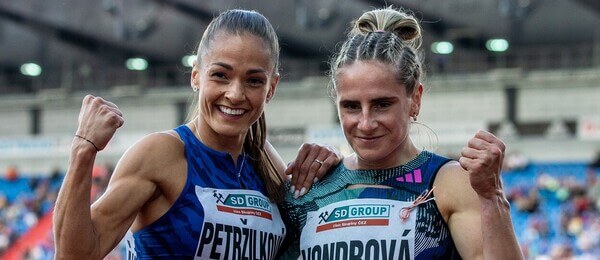 Atletika, běžkyně Tereza Petržilková a Lada Vondrová na Zlaté tretře v Ostravě