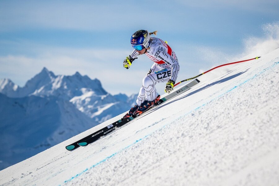 Alpské lyžování, FIS Světový pohár, Ester Ledecká při sjezdu ve Svatém Mořici, Švýcarsko