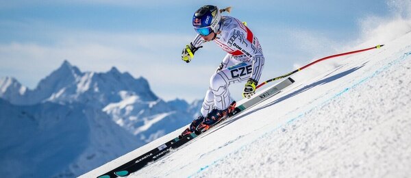 Alpské lyžování, FIS Světový pohár, Ester Ledecká při sjezdu ve Svatém Mořici, Švýcarsko