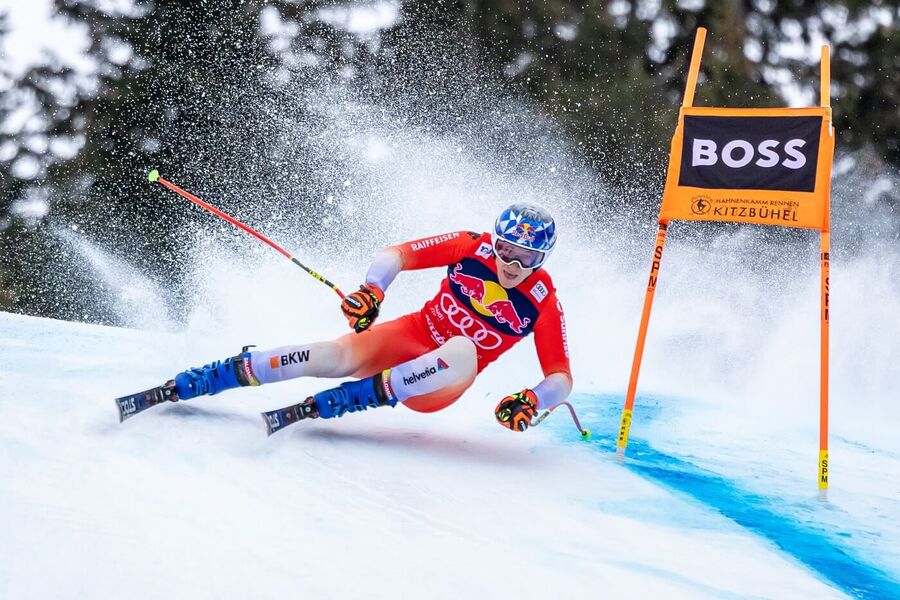 Alpské lyžování, FIS Světový pohár, Marco Odermatt při sjezdu v Kitzbuhelu, Streif, Hahnenkamm