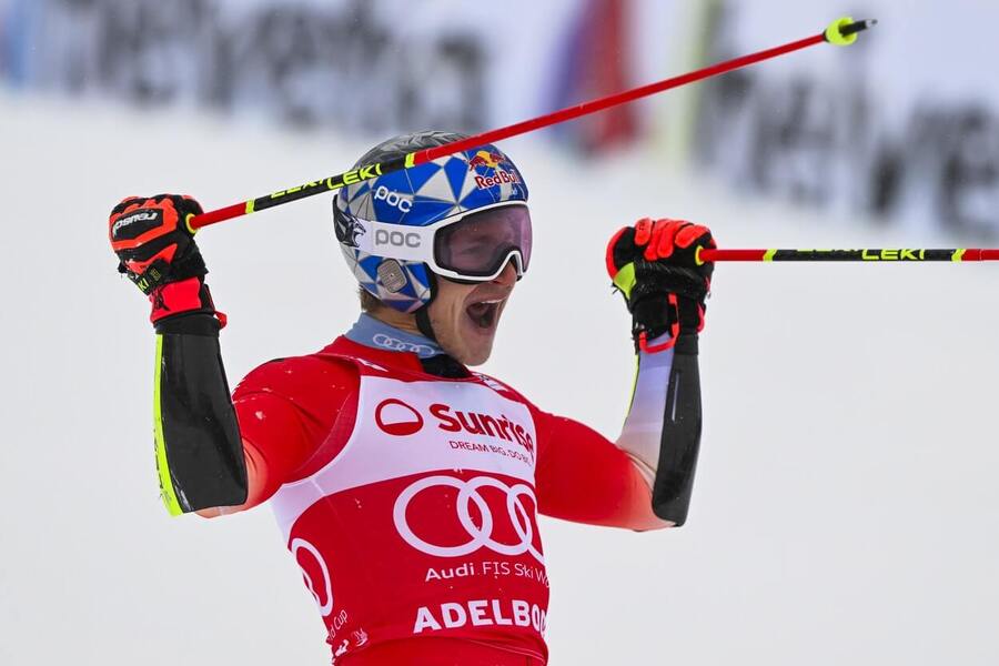 Alpské lyžování, FIS Světový pohár, Marco Odermatt se raduje z vítězství v obřím slalomu