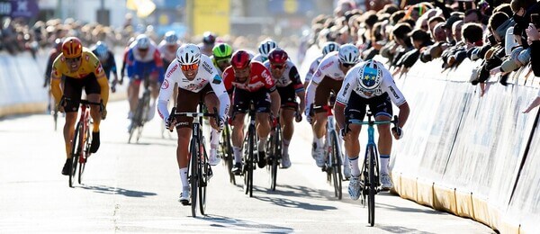 Cyklistika, UCI World Tour Omloop Het Nieuwsblad, dojezd do cíle v belgickém Ninove