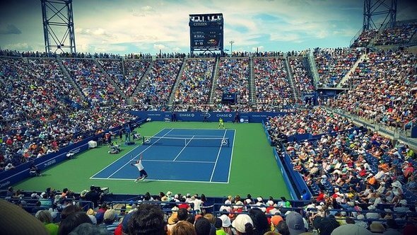 Tenis - stadion s tvrdým povrchem