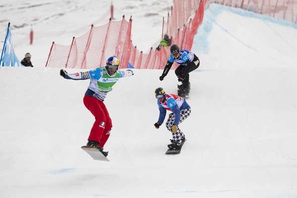 Snowboardcross, závod Světového poháru - Zdroj Juanan Barros Moreno, Shutterstock.com