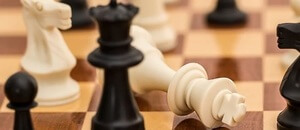 Kdo si na šachovém Turnaji kandidátů vybojuje možnost utkat se s Magnusem Carlsenem?