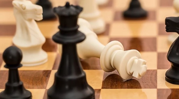 Kdo si na šachovém Turnaji kandidátů vybojuje možnost utkat se s Magnusem Carlsenem?