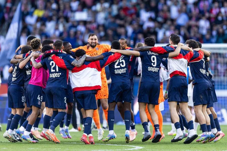 Vítězem Ligue 1 se v sezoně 2024–25 opět stalo PSG