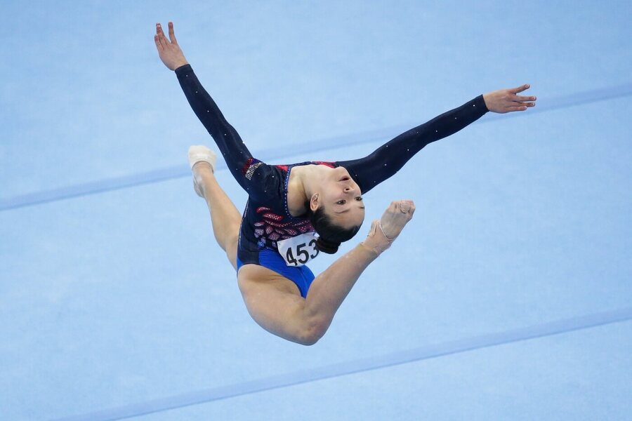 Sportovní gymnastika, Sona Artamonova během Mistrovství světa v Antverpách, Belgie, prostná