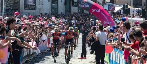 Cyklistika, Giro d'Italia - Zdroj ČTK, ZUMA, Vincenzo Bisceglie