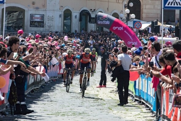 Cyklistika, Giro d'Italia - Zdroj ČTK, ZUMA, Vincenzo Bisceglie