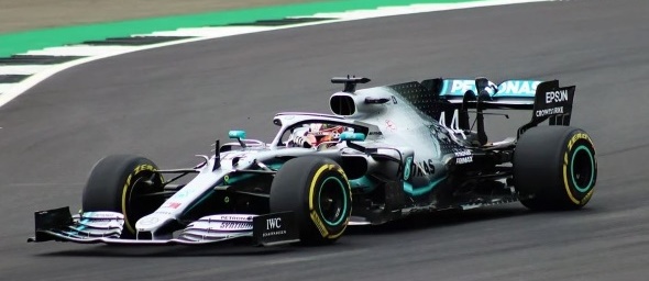 Formule 1 - závodník Lewis Hamilton je velkou hvězdou F1