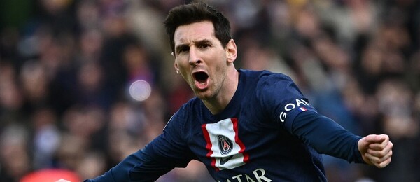Fotbalista Lionel Messi oslavuje gól v dresu Paris Saint-Germain