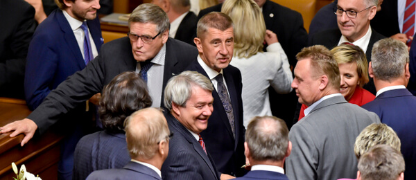 Politika, poslanecká sněmovna, Andrej Babiš, Vojtěch Flip a další politici - Zdroj ČTK, Šimánek Vít