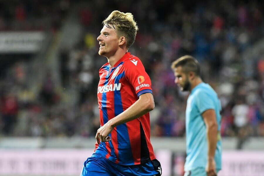Pavel Šulc se raduje ze svého gólu do sítě Gziry