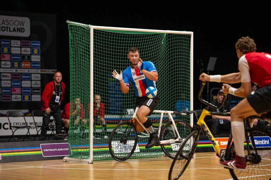 Sálová cyklistika, kolová, Radek Adam v bráně během Mistrovství světa v Glasgow