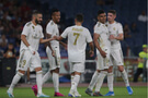 Fotbalisté Realu Madrid slaví branku 