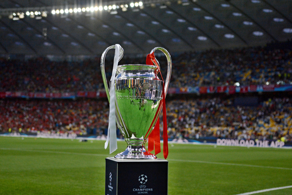 UEFA, fotbalová Liga mistrů, pohár pro vítěze - Zdroj Review News, Shutterstock.com