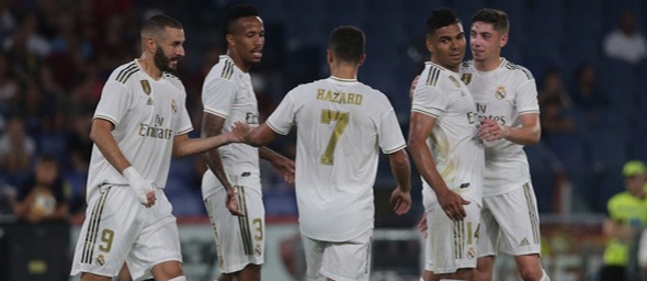 Fotbal, Real Madrid slaví branku - Zdroj Marco Iacobucci Epp, Shutterstock.com