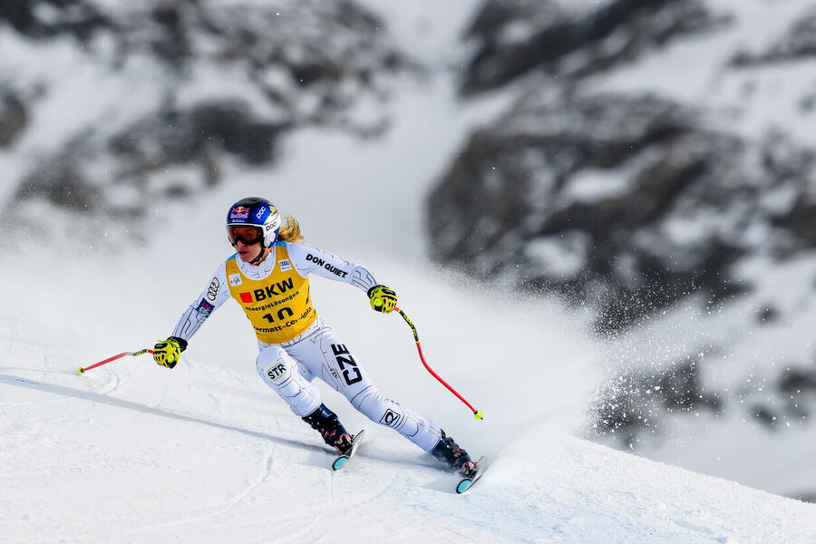 Alpské lyžování, Ester Ledecká při tréninku na sjezd ve středisku Zermatt-Cervinia