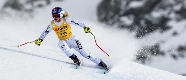 Alpské lyžování, Ester Ledecká při tréninku na sjezd ve středisku Zermatt-Cervinia