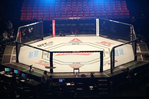 UFC Fight Night dnes nabídne souboj Brunsona s Hollandem