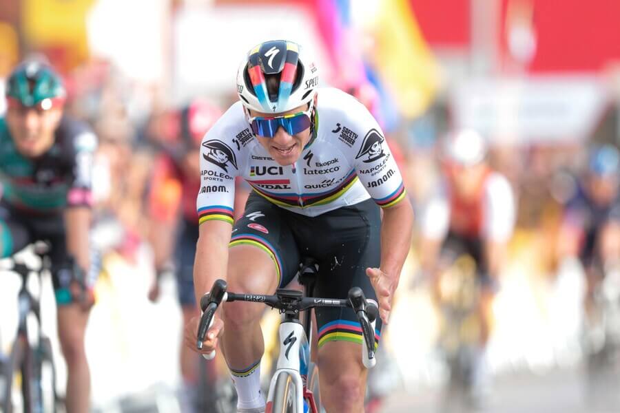Cyklistika, UCI World Tour, Remco Evenepoel ze Soudal Quick Step během závodu Okolo Katalánska