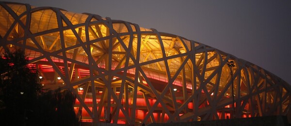 Časový posun v Číně, na obrázku stadion v Pekingu