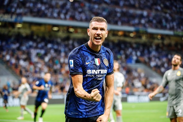 Edin Džeko, Inter Milán, fotbal - Zdroj cristiano barni, Shutterstock.com