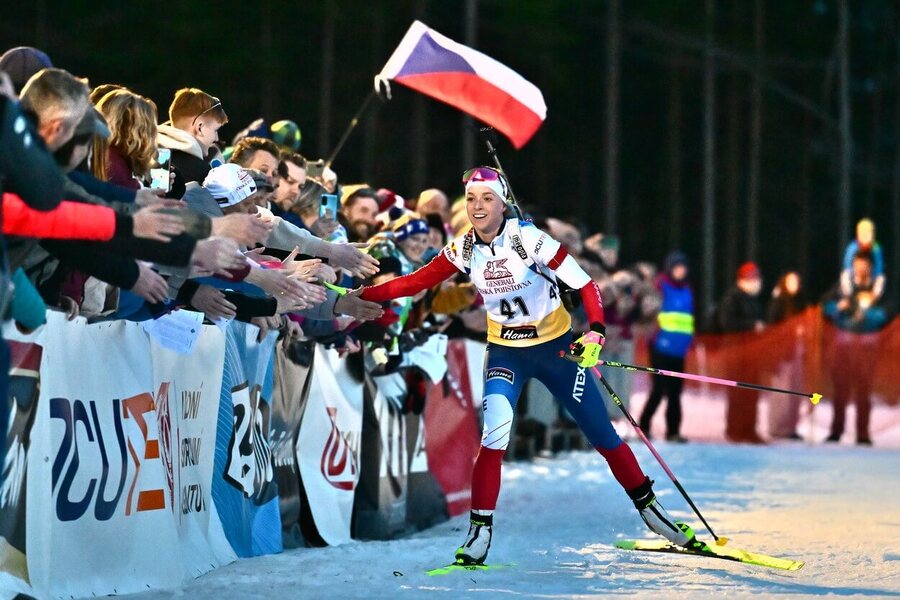 Biatlon, Markéta Davidová se zdraví s diváky při Mistrovství ČR v Jablonci