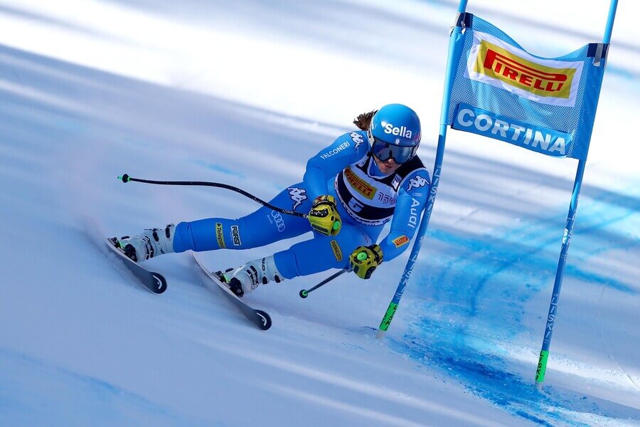 Alpské lyžování, FIS Světový pohár Cortina d'Ampezzo v Itálii, domácí Elena Curtoni při Super-G
