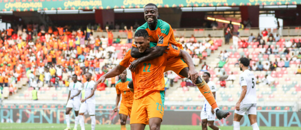 Fotbal, Pohár afrických národů, Sébastien Haller a Nicolas Pépé - Zdroj ČTK, imago sportfotodienst, SF via www.imago-images.de