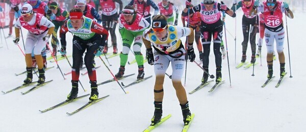 Dálkové běhy na lyžích Ski Classics, elitní ženy během Jizerské padesátky 2023