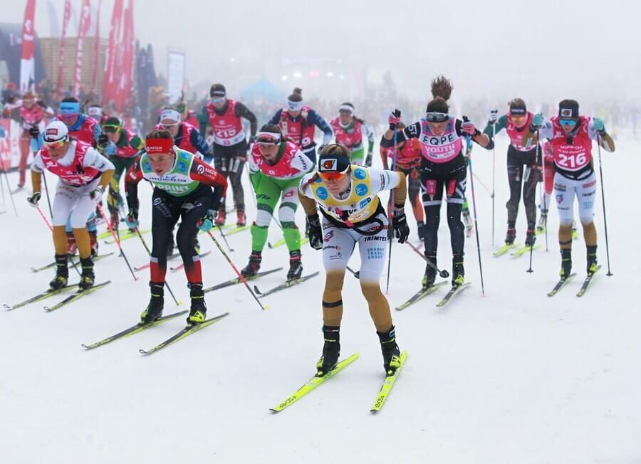 Dálkové běhy na lyžích Ski Classics, elitní ženy během Jizerské padesátky 2023