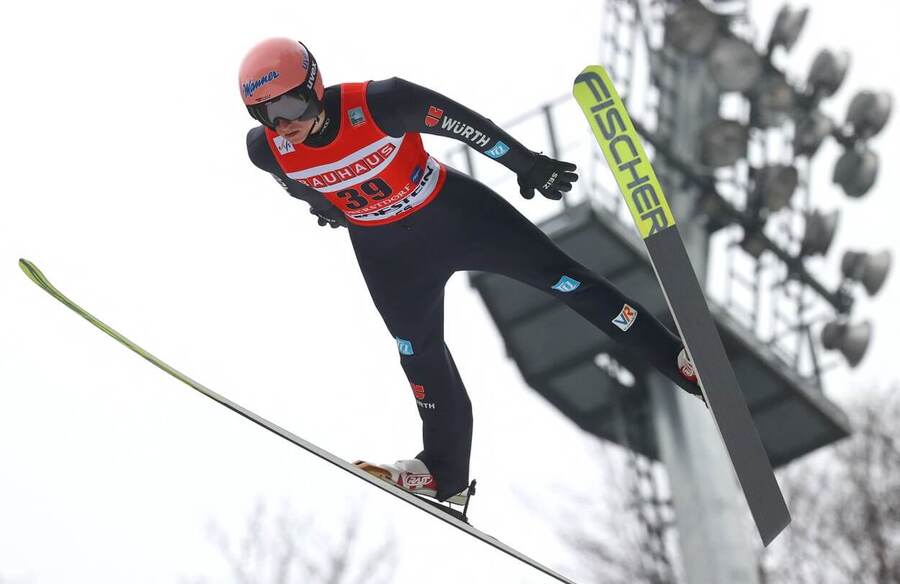 Lety na lyžích, FIS Světový pohár v Oberstdorfu v Německu, Karl Geiger