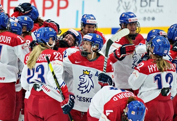 Sledujte semifinále MS v hokeji žen 2022 živě: Česko vs USA v online live streamu zdarma