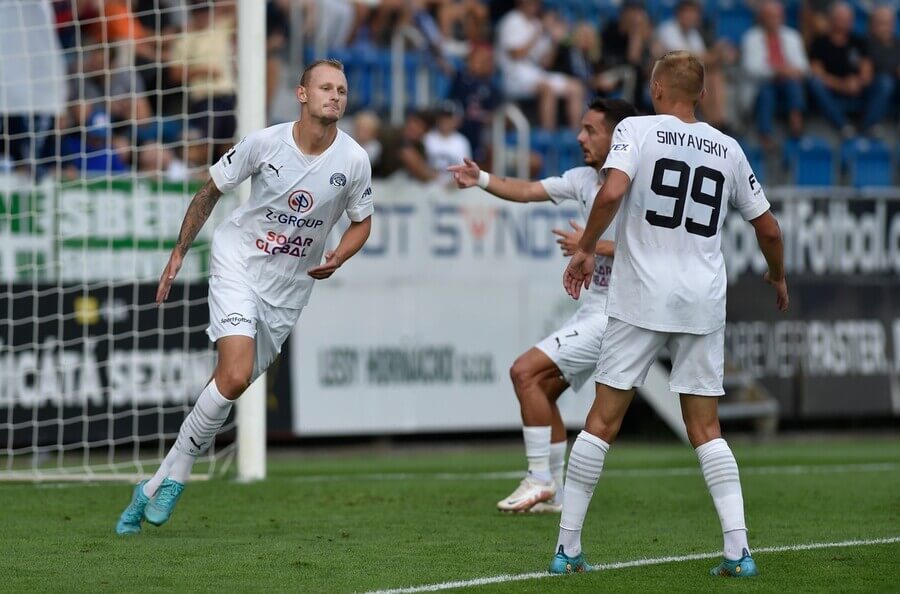 Fotbal, Slovácko, Ondřej Mihálik, Daniel Holzer, Vasilij Sinjavskij - ČTK,Glück Dalibor