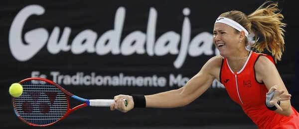 Tenis - Česká tenistka Marie Bouzková na WTA Guadalajara v Mexiku dnes hraje čtvrtfinále s Ruskou Kalinskayou - sledujte online live stream živě
