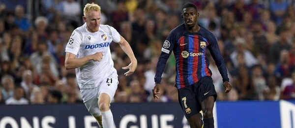 Václav Jemelka (Plzeň) a Ousmane Dembélé (Barcelona)