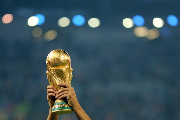 Fotbal, FIFA World Cup trofej - Zdroj AGIF, Shutterstock.com