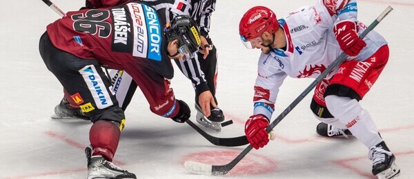 Hokejisté HC Oceláři Třinec a HC Sparta Praha - hokej ELH 2022-2023 - Třinec dnes hostí Spartu, sledujte utkání živě