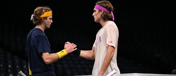 Andrey Rublev a Stefanos Tsitsipas na turnaji ATP - dnes se utkají na Turnaji mistrů 2022 - sledujte tenis Tsitsipas vs Rublev živě