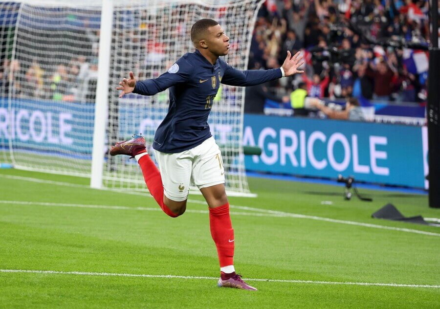 Fotbal - střelec Kylian Mbappé - statistiky Mistrovství světa ve fotbale 2022 - góly, asistence, brankáři